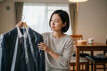 スーツのクリーニングが急増する理由とは？頻度や日数の違いから見る行動サインを解説