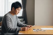 ラブホテルに2人で入室した写真だけで足りる？不倫の証拠になる写真と追加資料とは